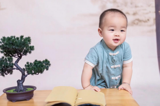 孝昌宝宝爱吐奶是什么原因